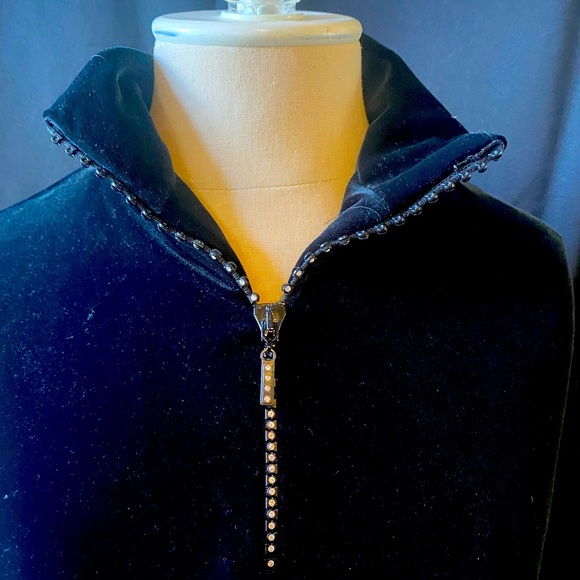 Ski Apres layer or after ski velvet pullover- med - Picture 1 of 3